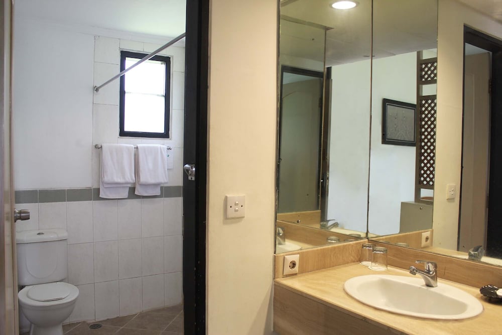 El Hotel Kartika Wijaya Batu 12/57