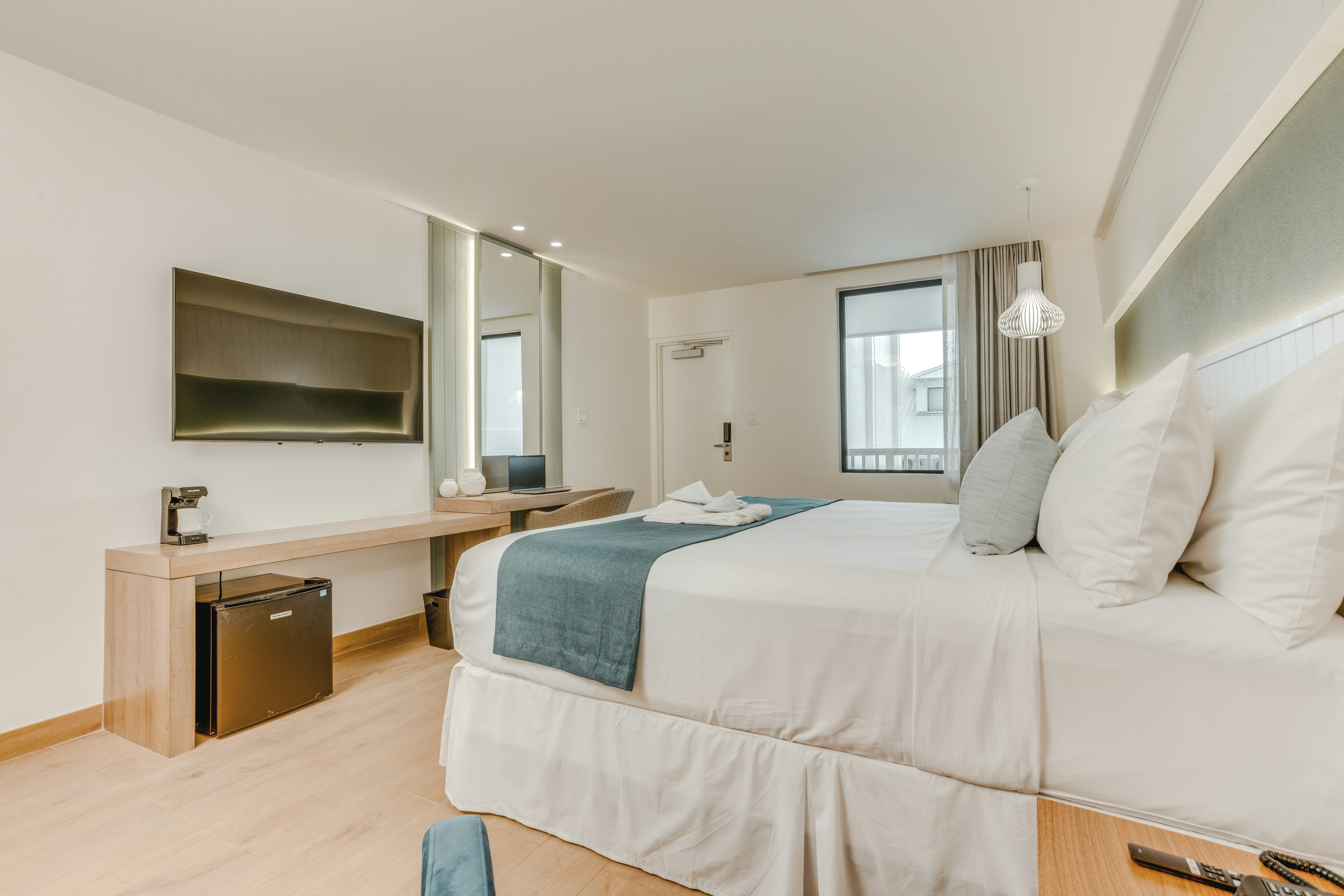 Courtyard, Deluxe, King Bed, Balcony