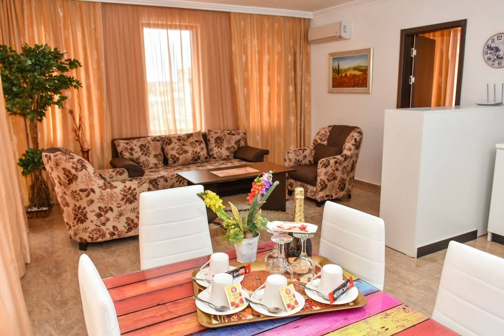 Olymp Apartcomplex 30/52