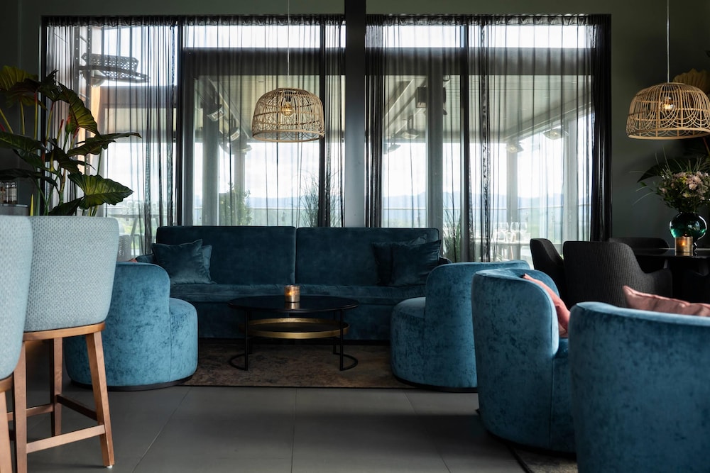 Home Hotel 1624 32/50