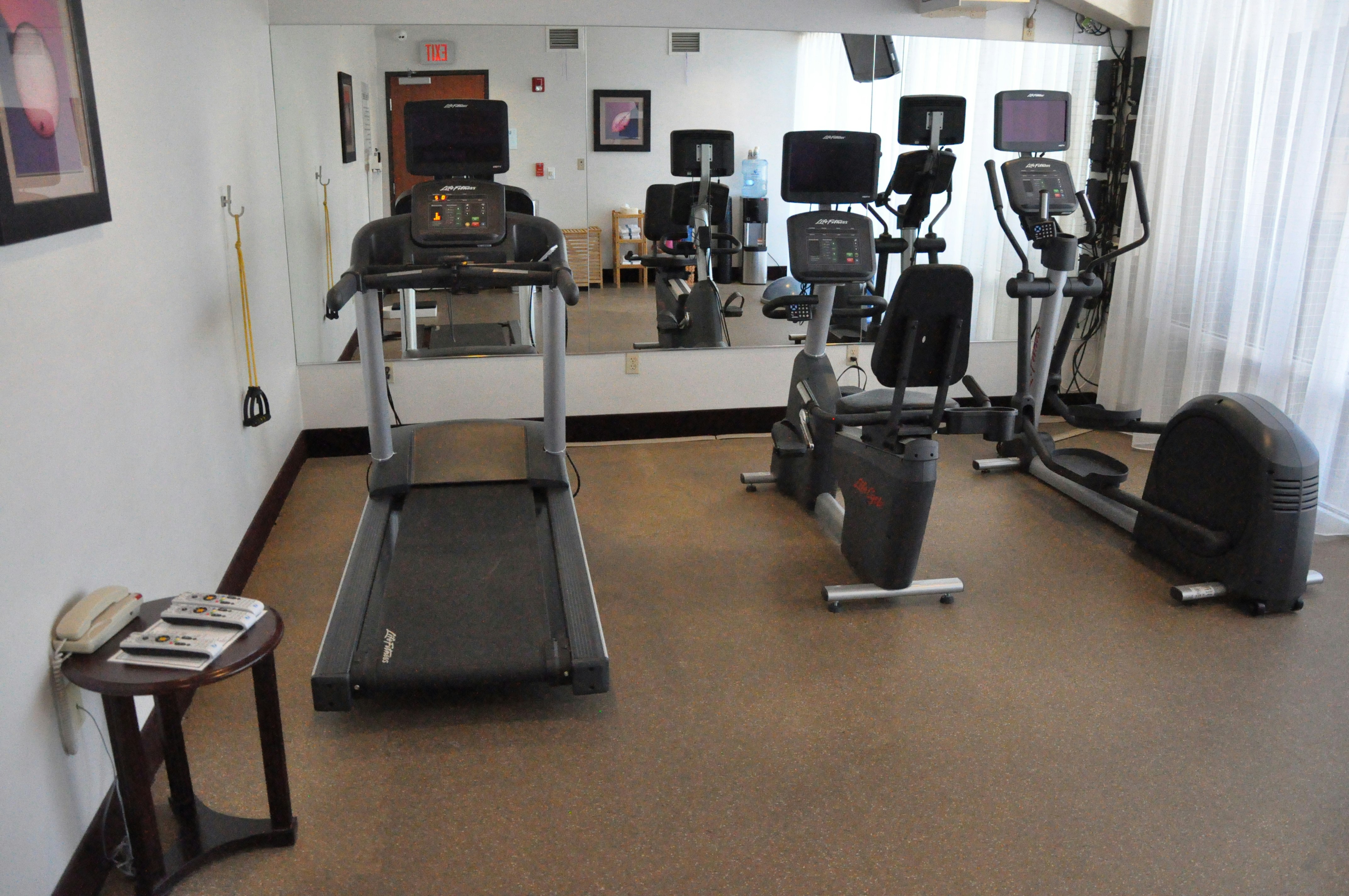 Holiday Inn Express Hotel And Suites Jackson Dining 14/17