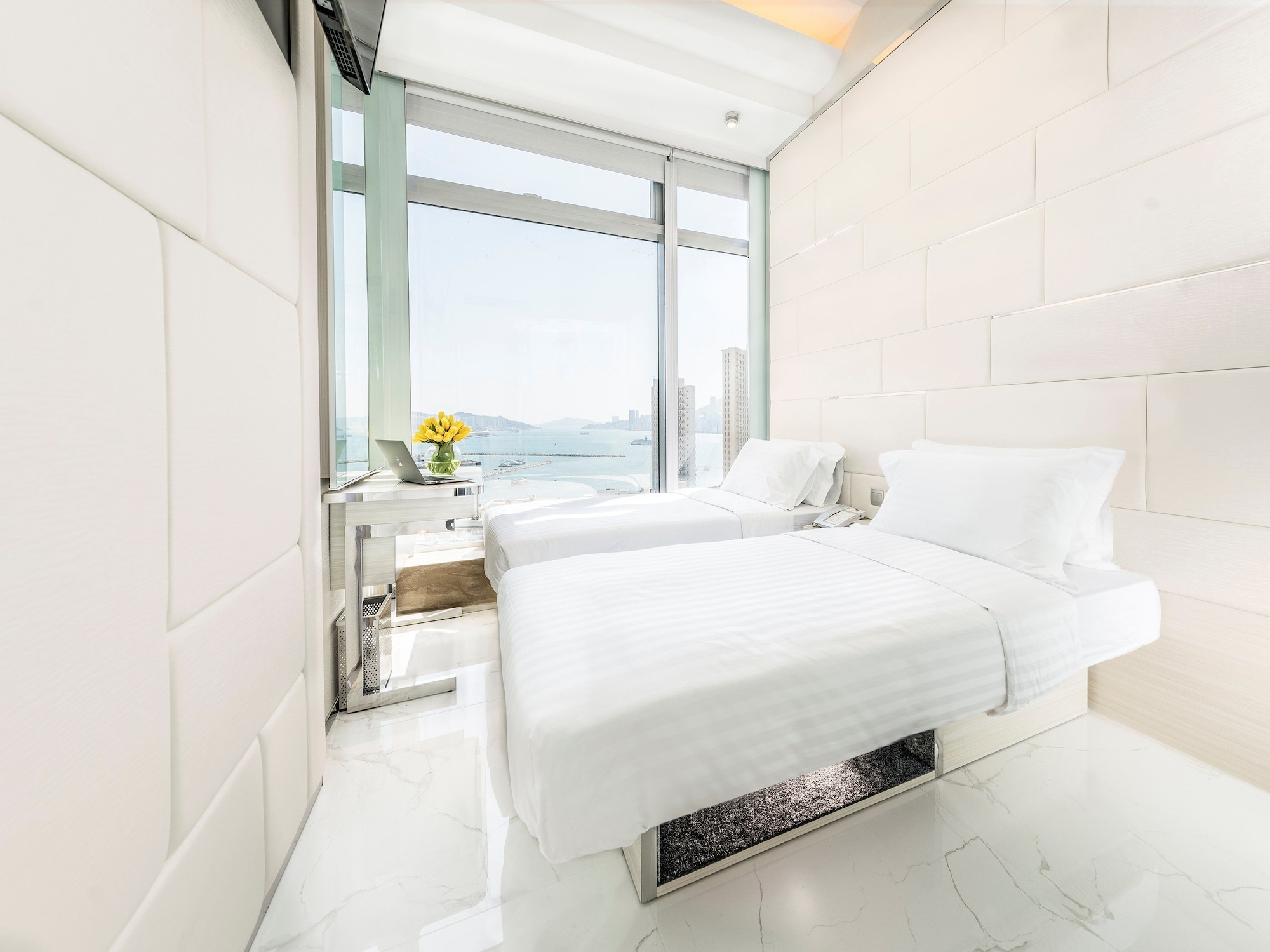 BUSINESS, PREMIER, TWIN BEDS