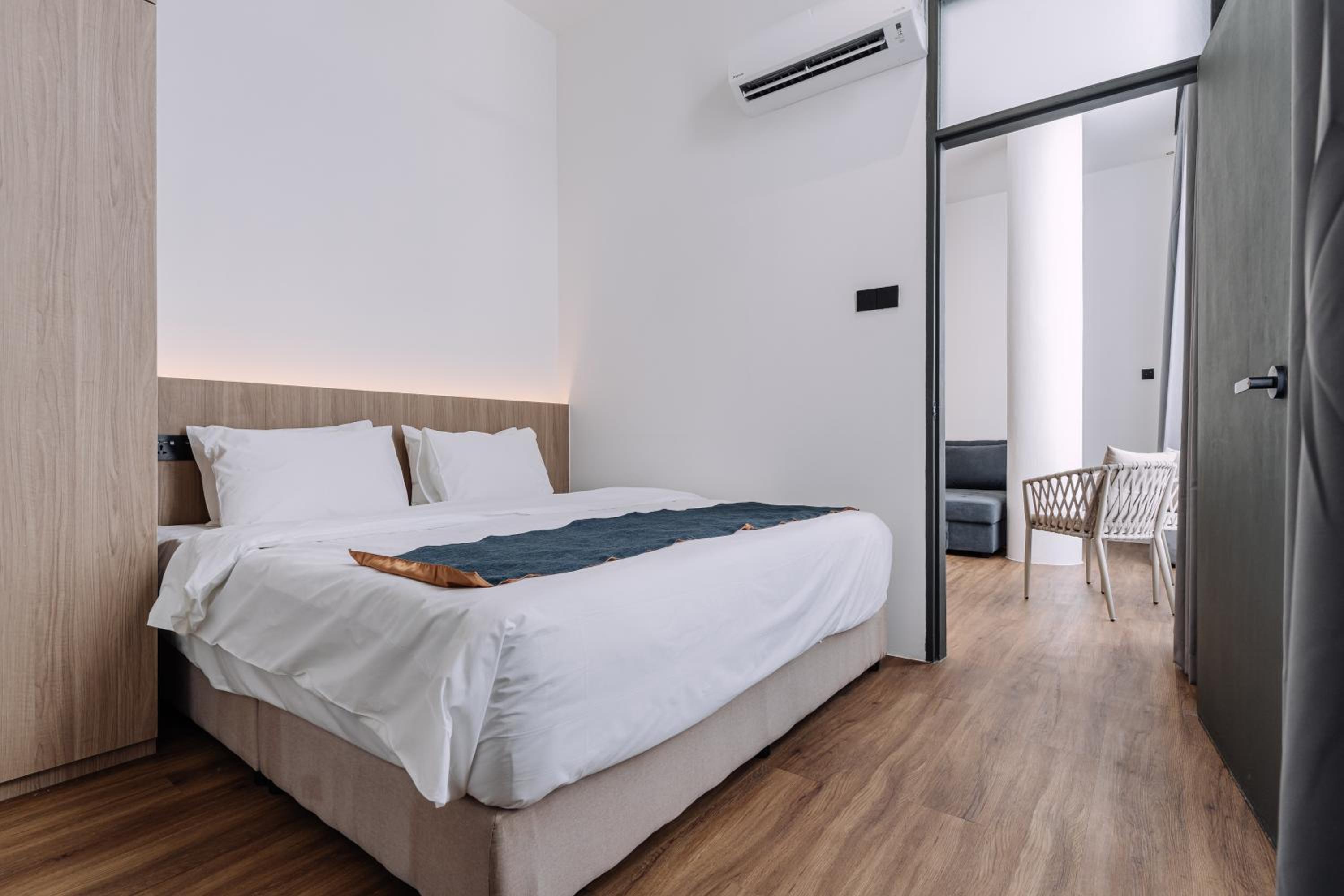 1 Bedroom, Apartment