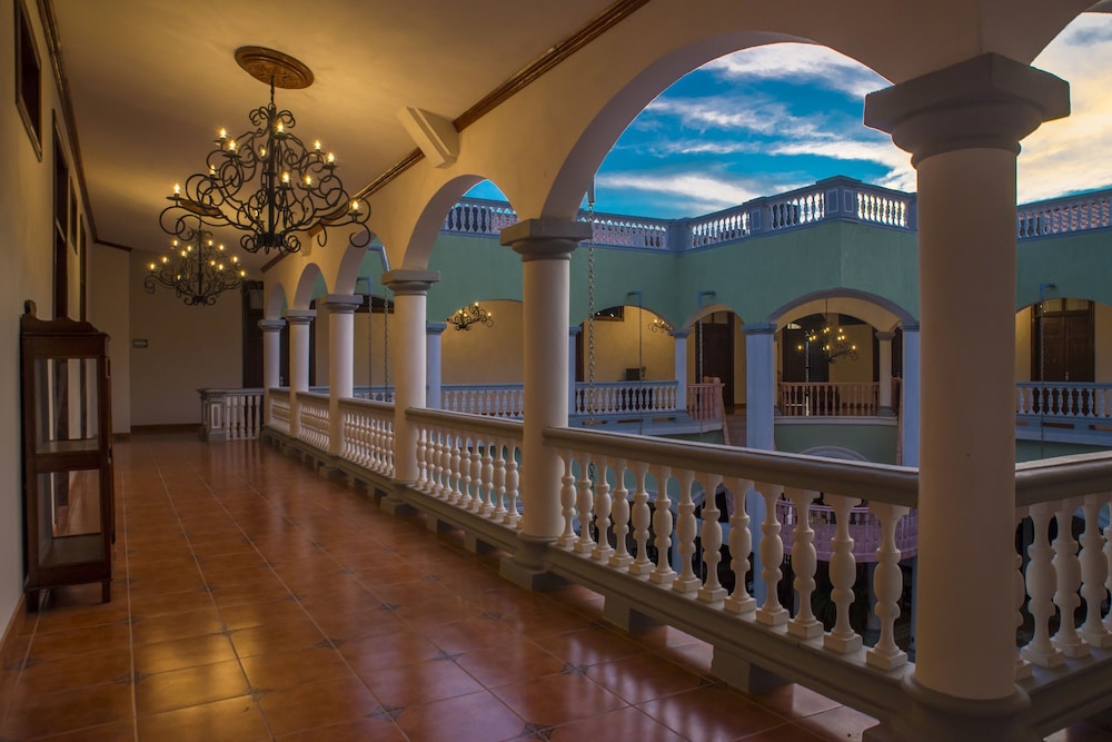 Real La Merced Hotel 70/70