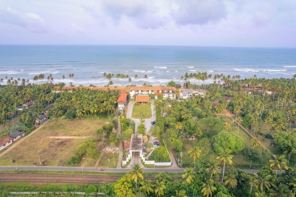 Grand Beach Wadduwa 37/42