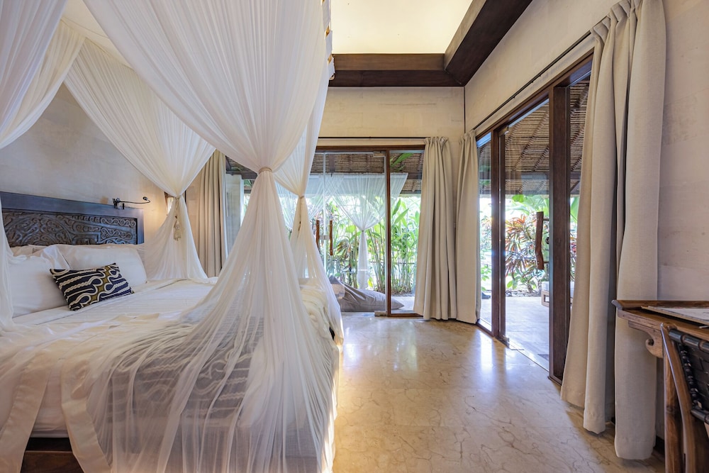 DELUXE, SUITE, KING BED, POOL VIEW, TERRACE