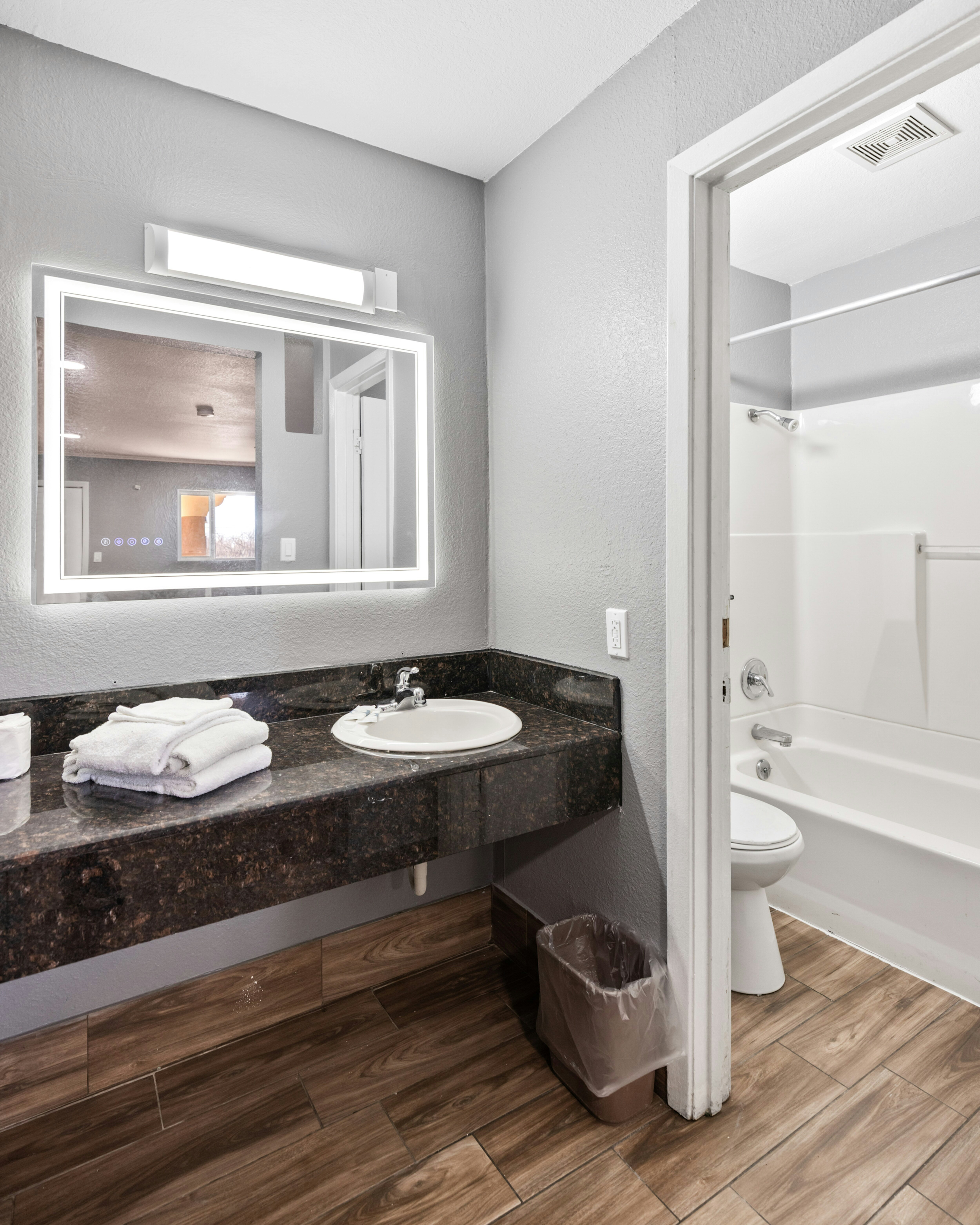 Western Inn by Capital O Cleburne TX 59/60