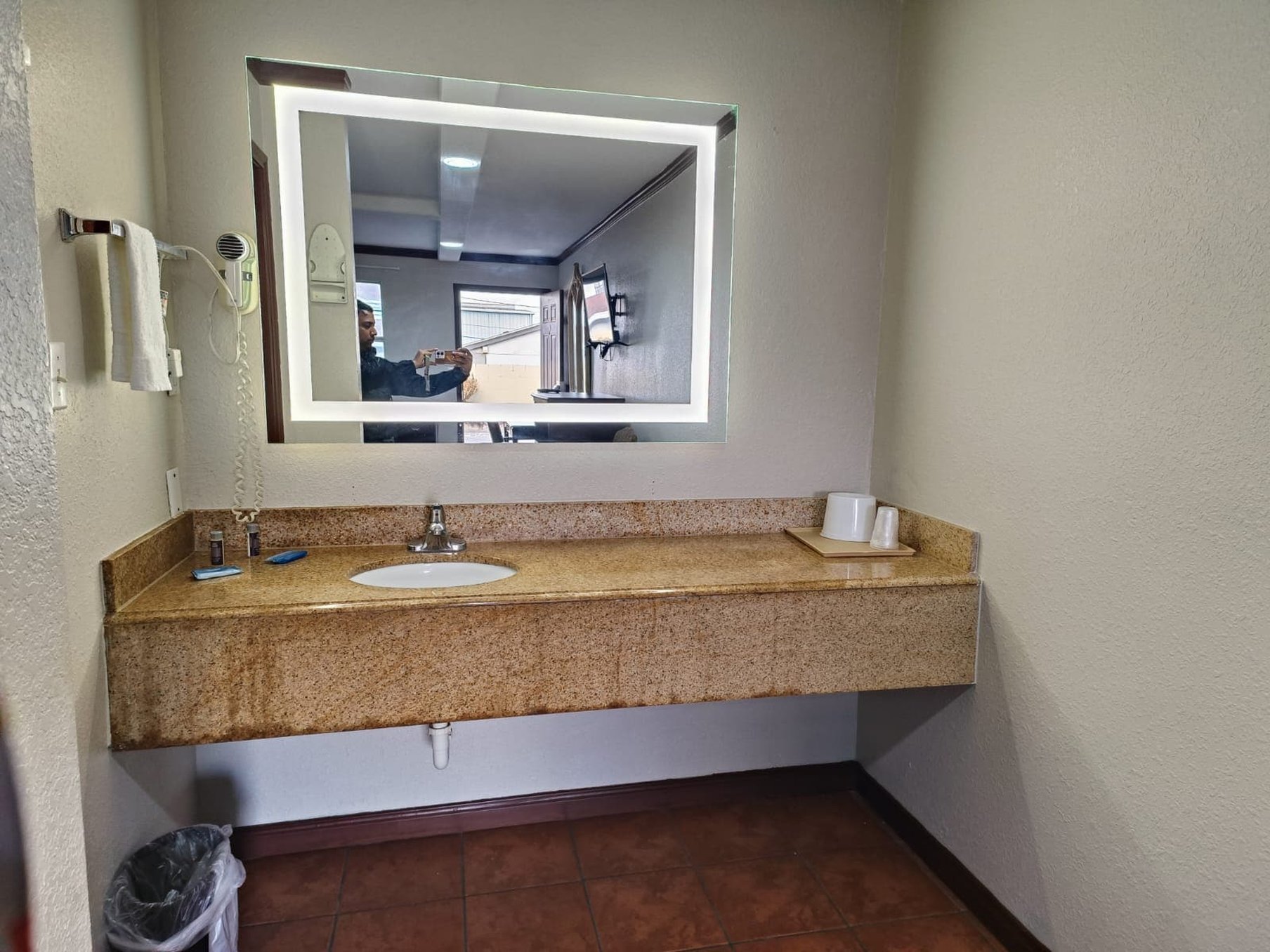American Inn & Suites By Capital O Victoria US-59 25/26