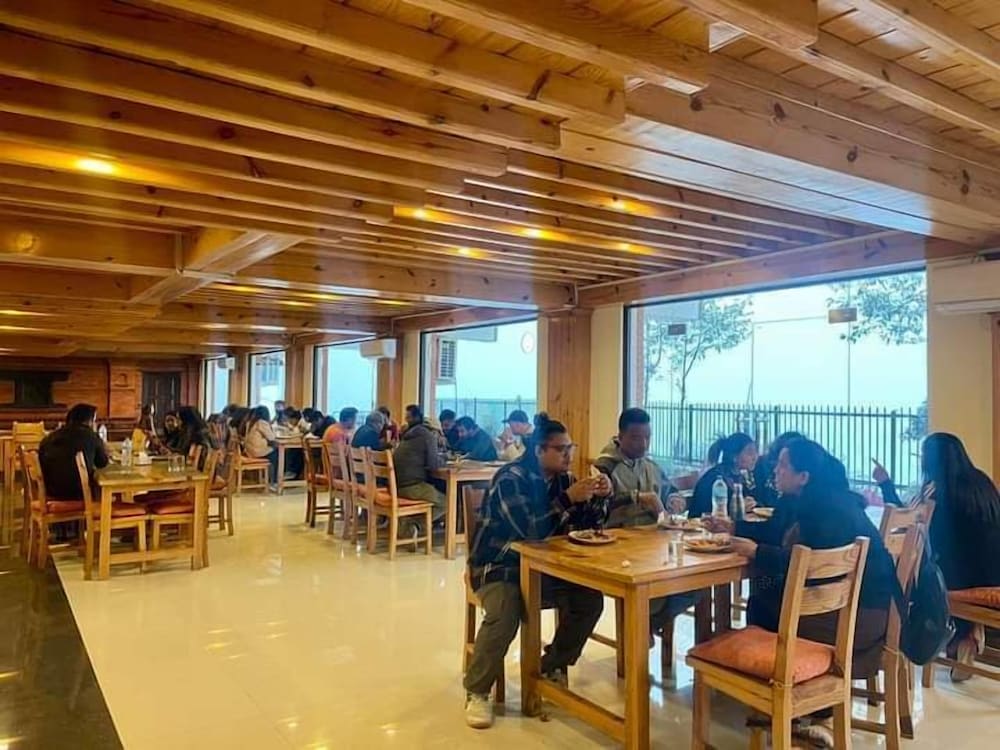 NAGARKOT SHANGRILA RESORT 45/60