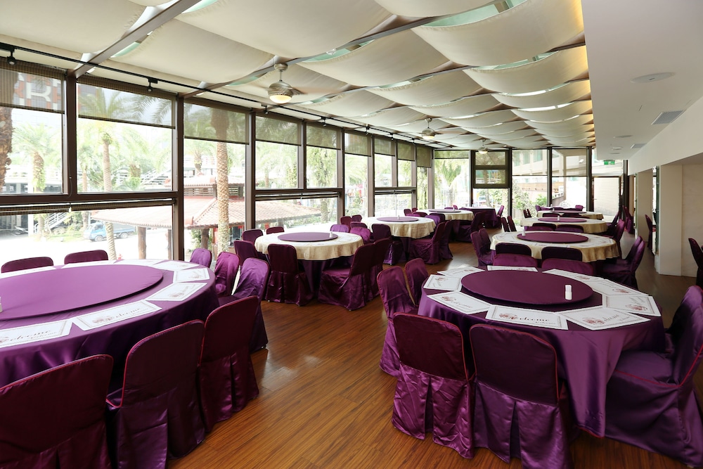Resort One Hotel 23/37
