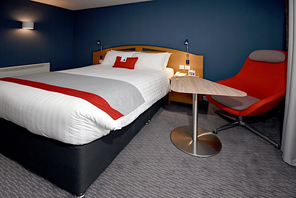 Holiday Inn Express Liverpool Royal Albert Dock 41/76