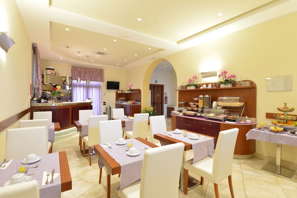Hotel Rosignano 22/27