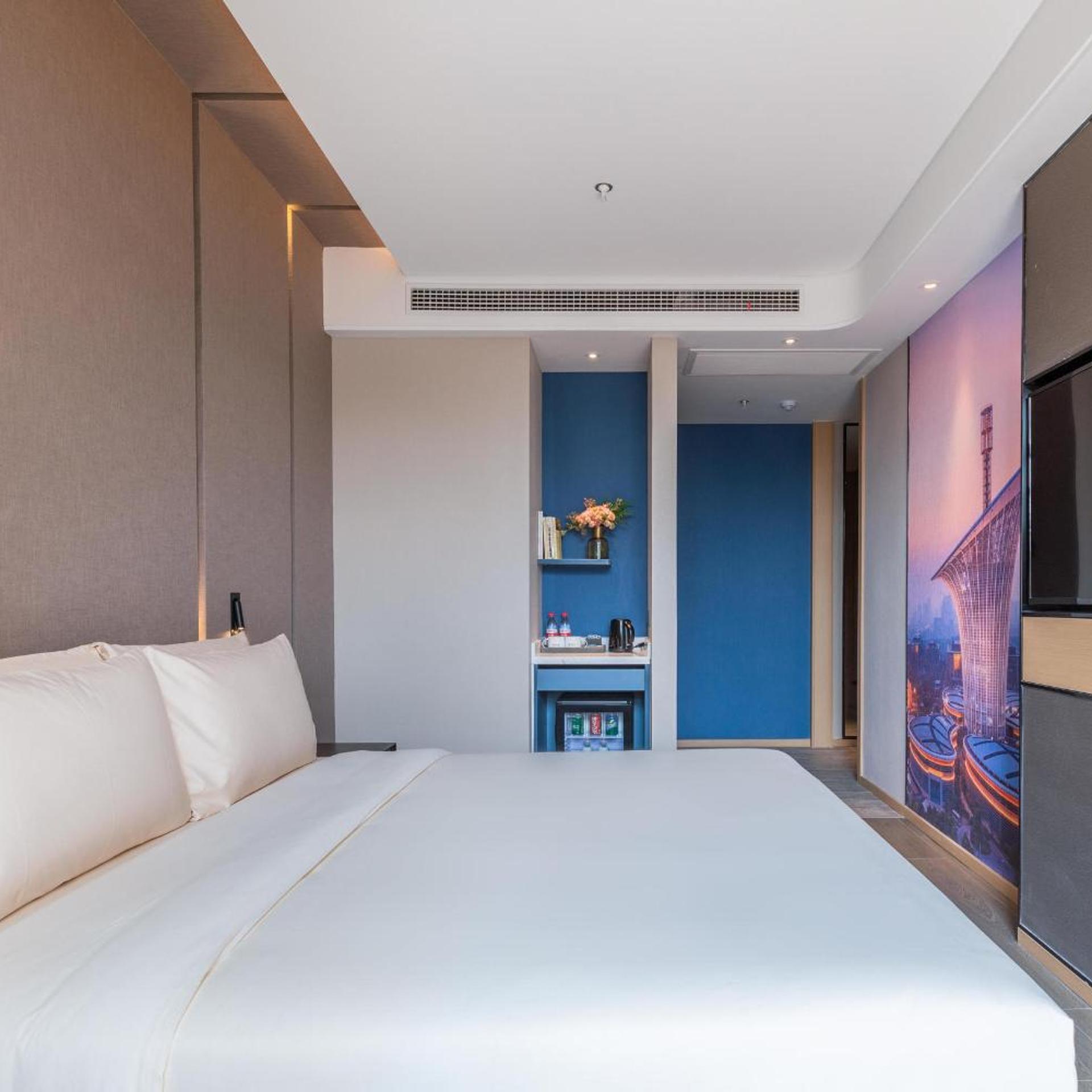 Atour Hotel (Wuhan Ocean World Tazi Lake Metro Station) 10/20