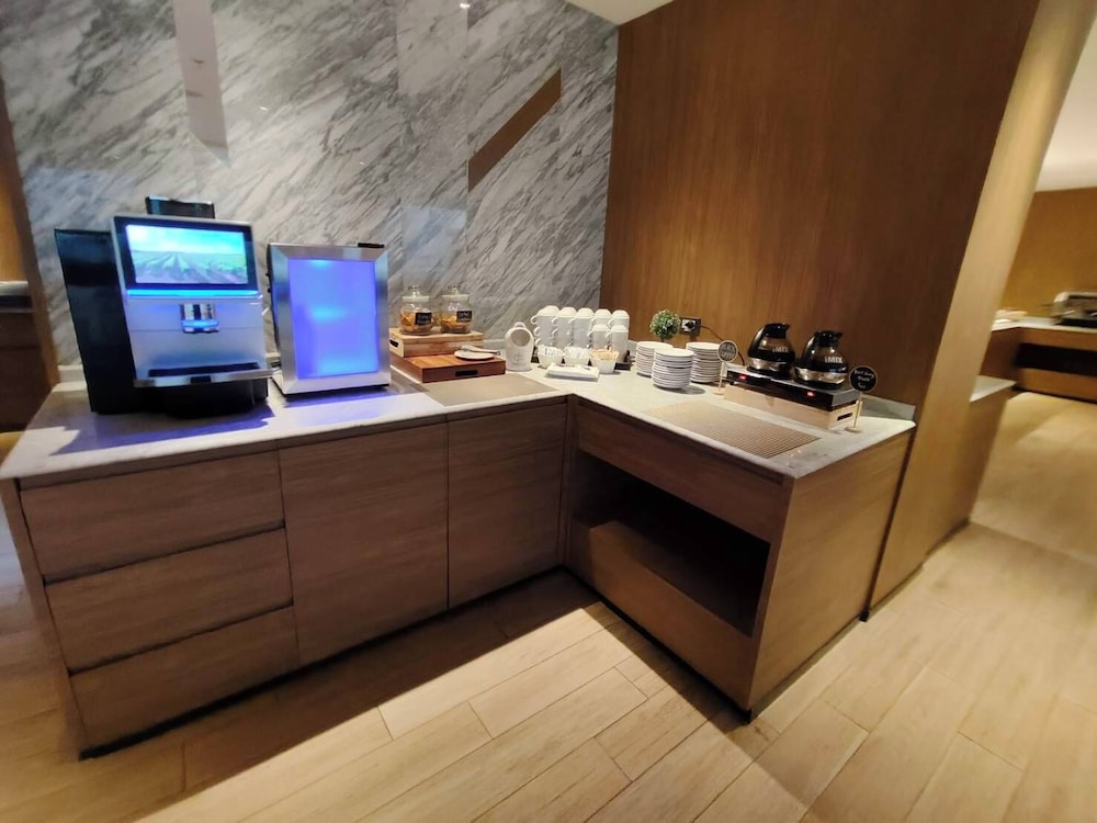 Ayathorn Bangkok Hotel 40/50