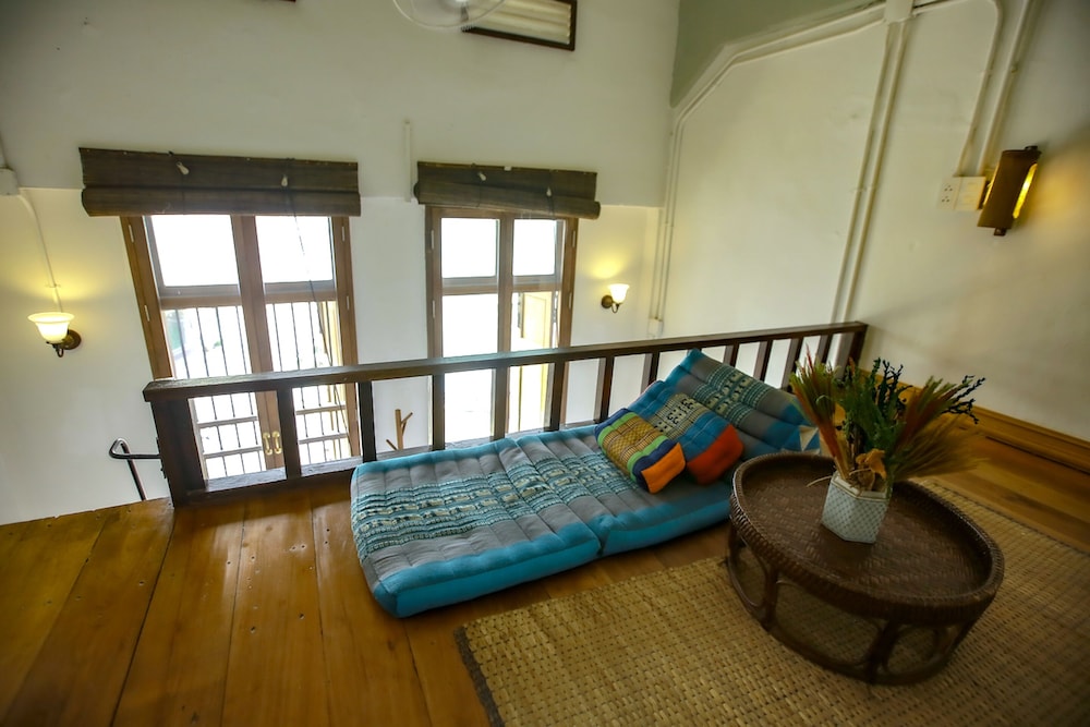 103 - Bed And Brews 22/50