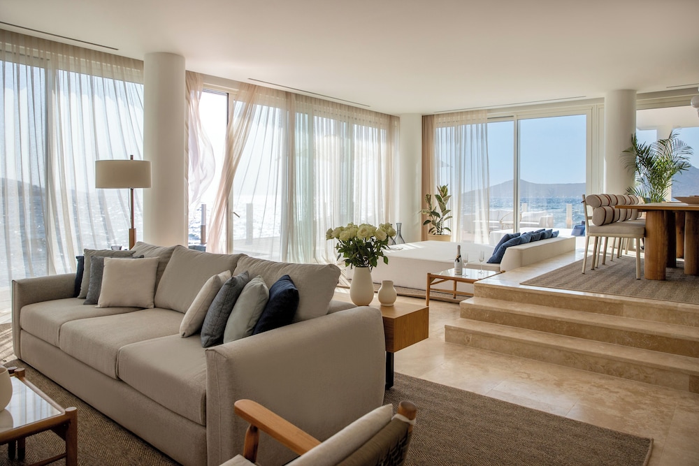 Yalikavak Marina Hotel by Social Living Collection 45/65