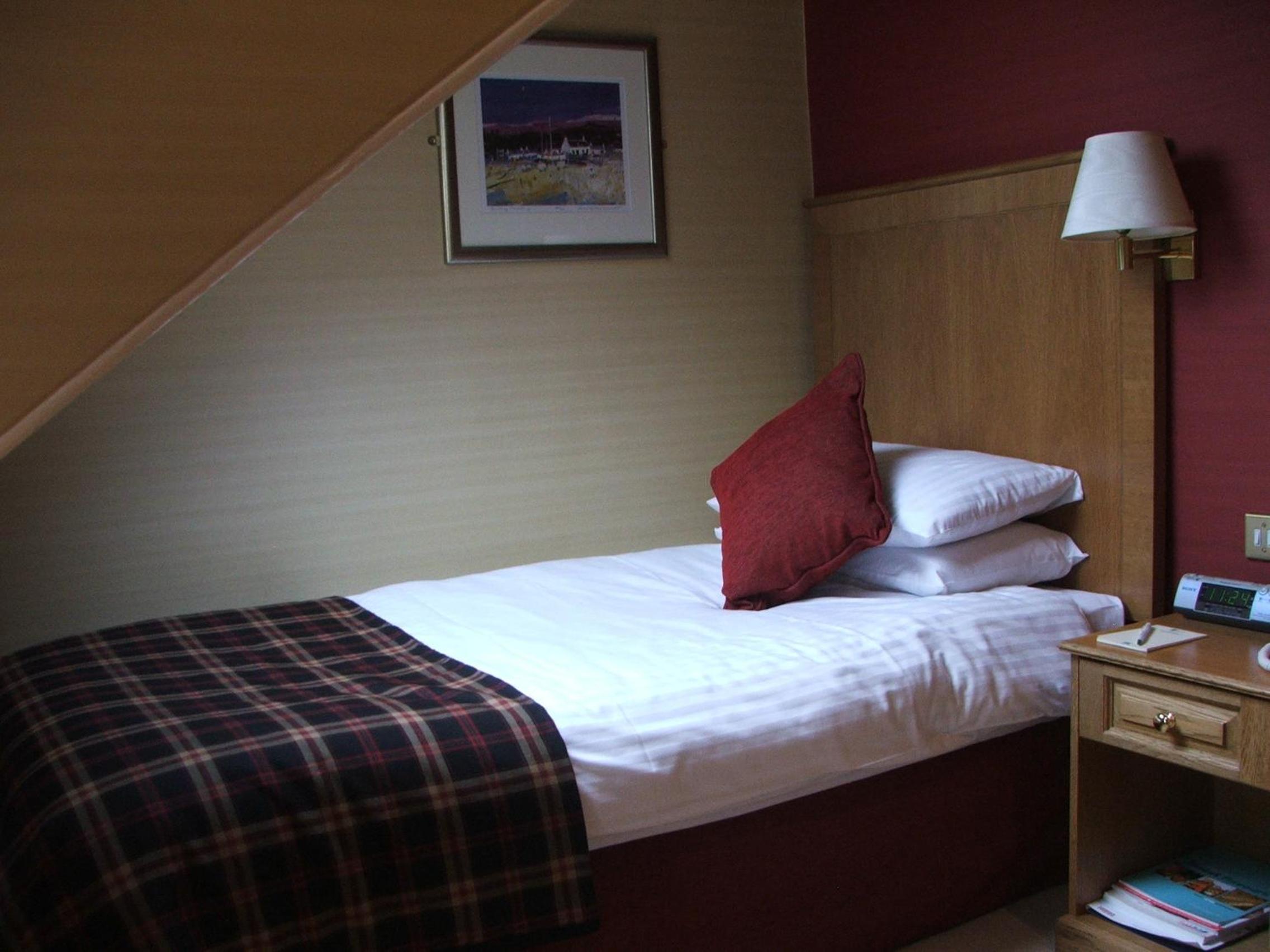Atholl Hotel 12/38