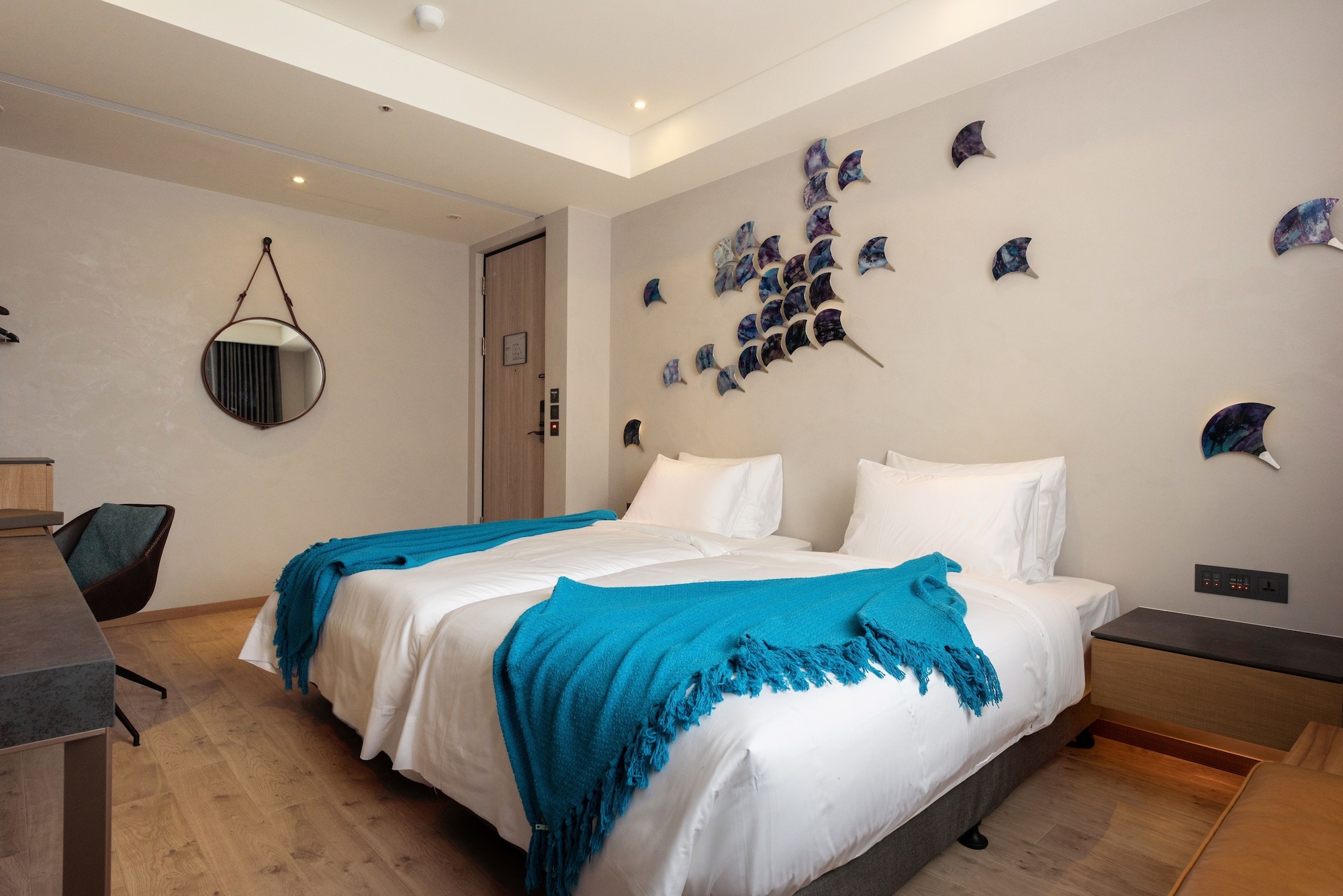 SUPERIOR, TWIN BEDS