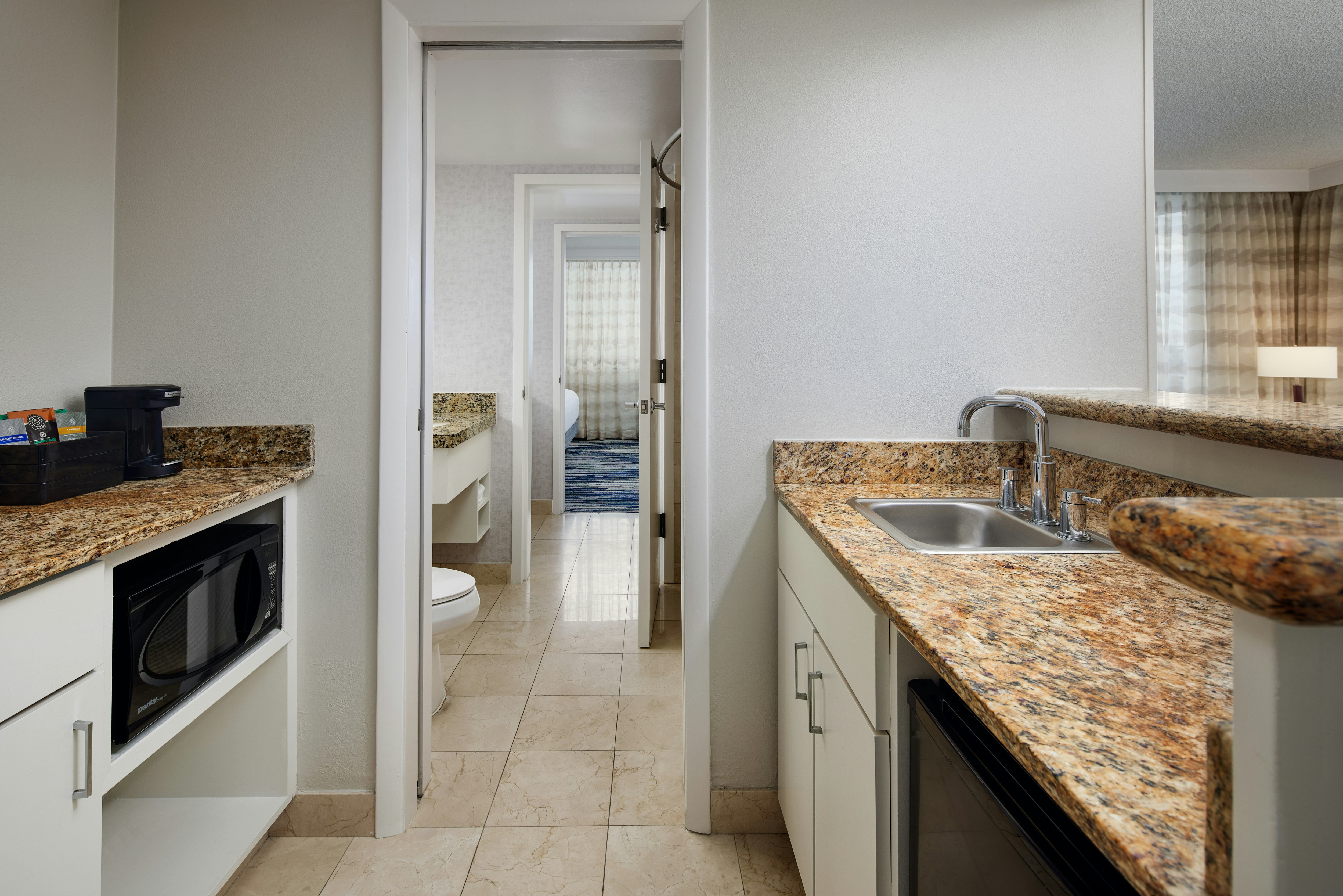 Suite, King Bed, Balcony, Corner, Embassy Suites by Hilton West Palm Beach Central 2/2