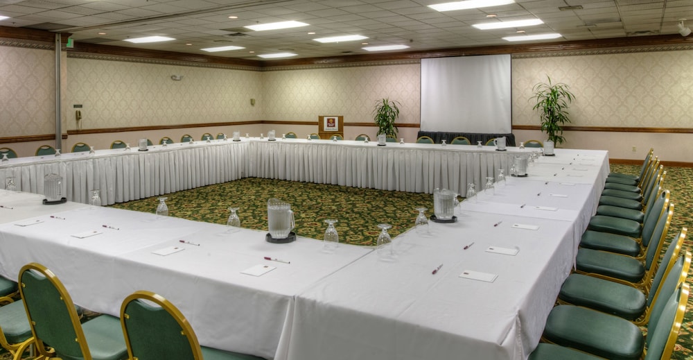 Clarion Hotel Anaheim Resort 40/45