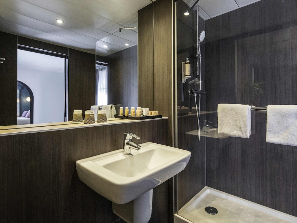 Mercure Versailles Chateau 58/63