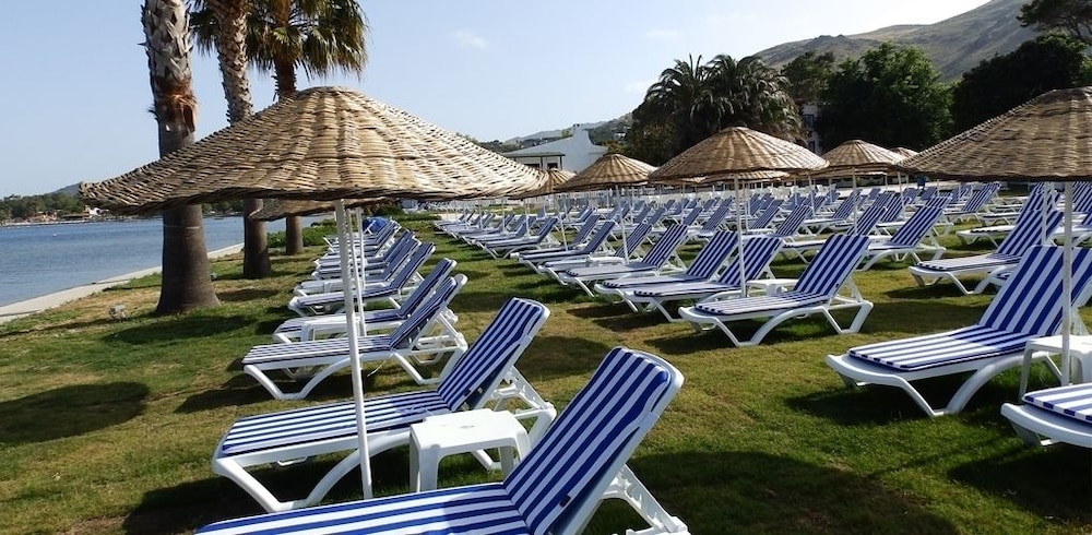 Ladonia Hotels Luna Beach Resort 10/61