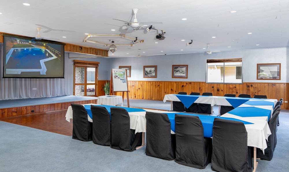 South Pacific Resort Hotel 30/50