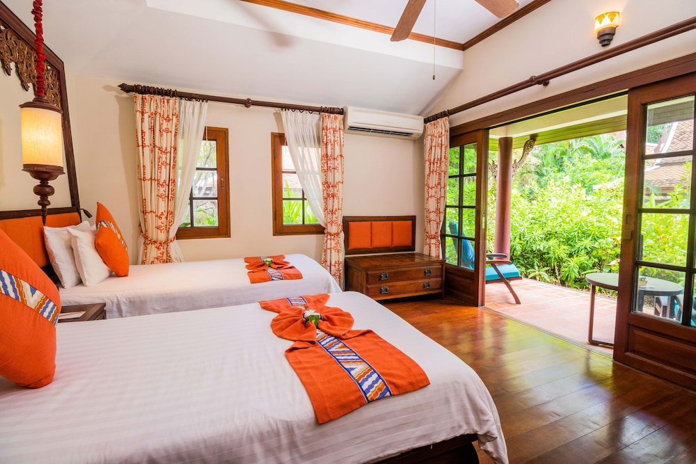 Anavana Beach Resort 7/50