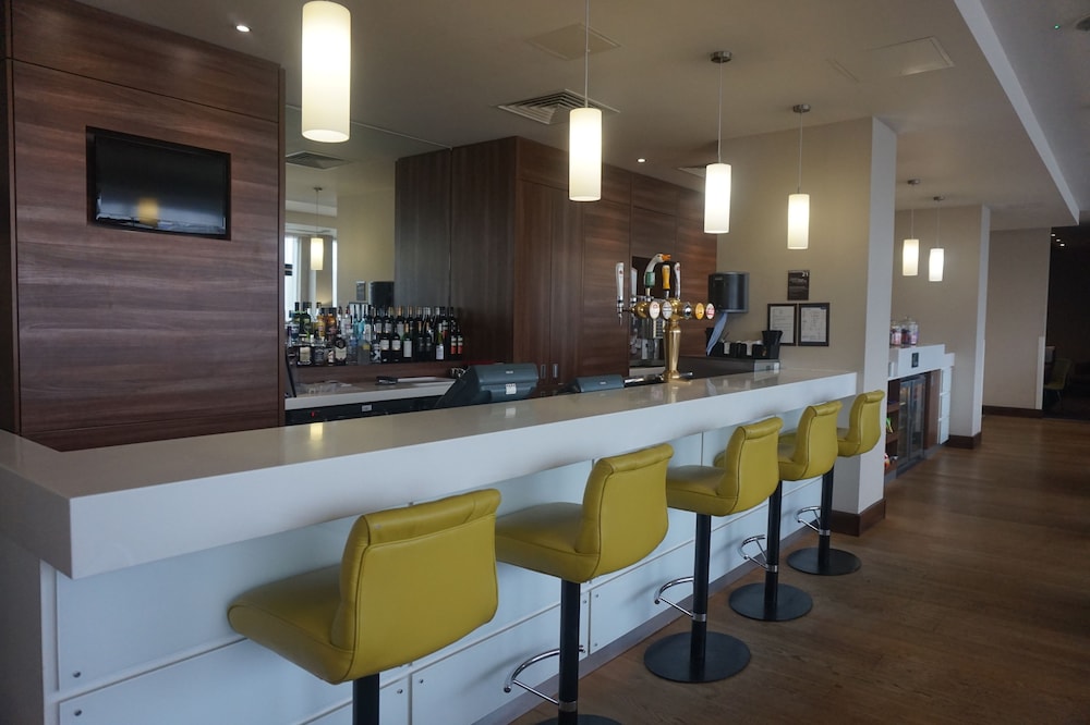HAMPTON BY HILTON LONDON LUTON AIRPORT 9/50