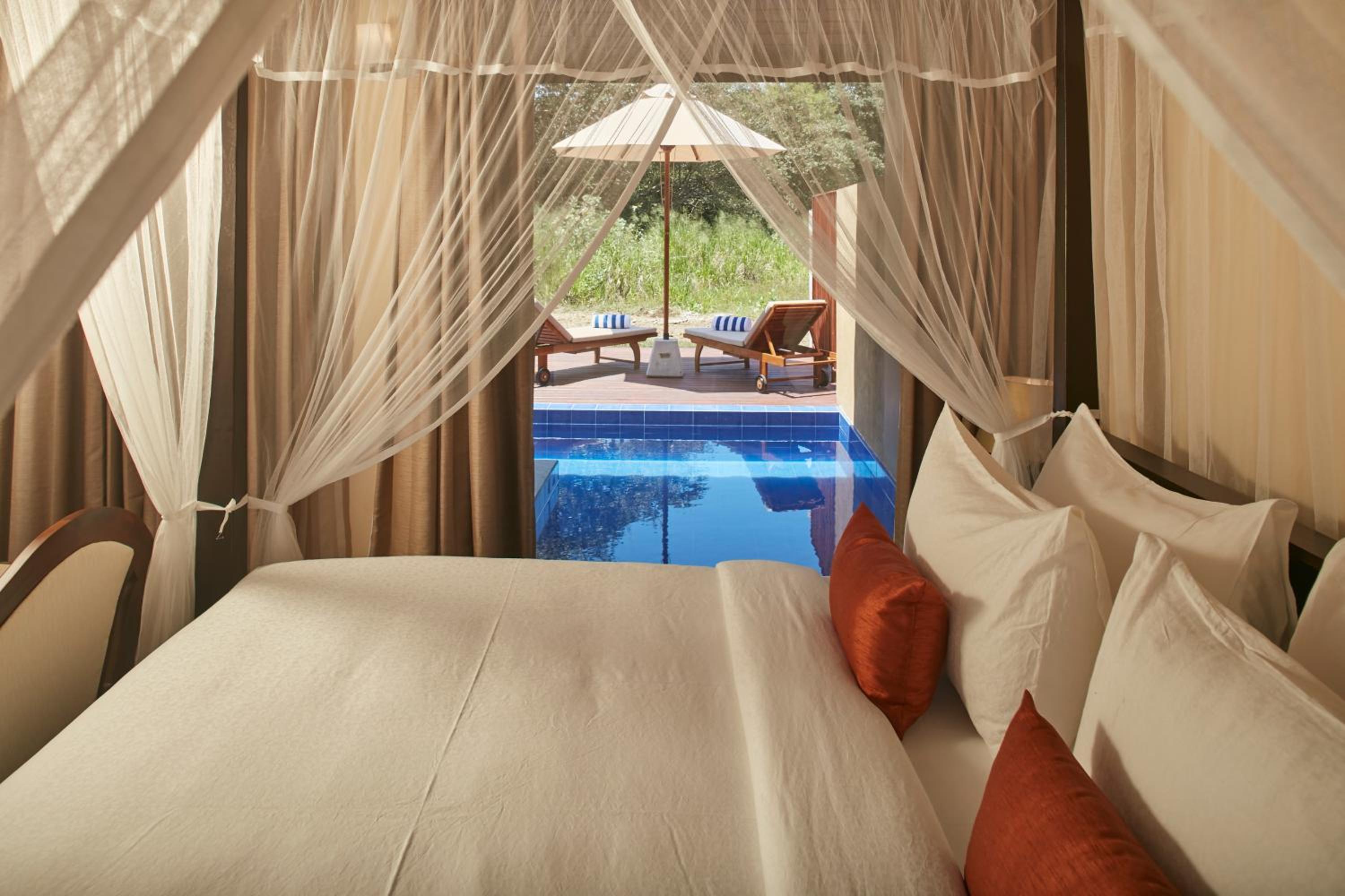 Grand, Deluxe, Suite, King Bed, Plunge Pool