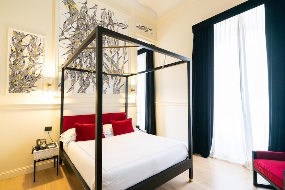 PRESIDENTIAL, SUITE