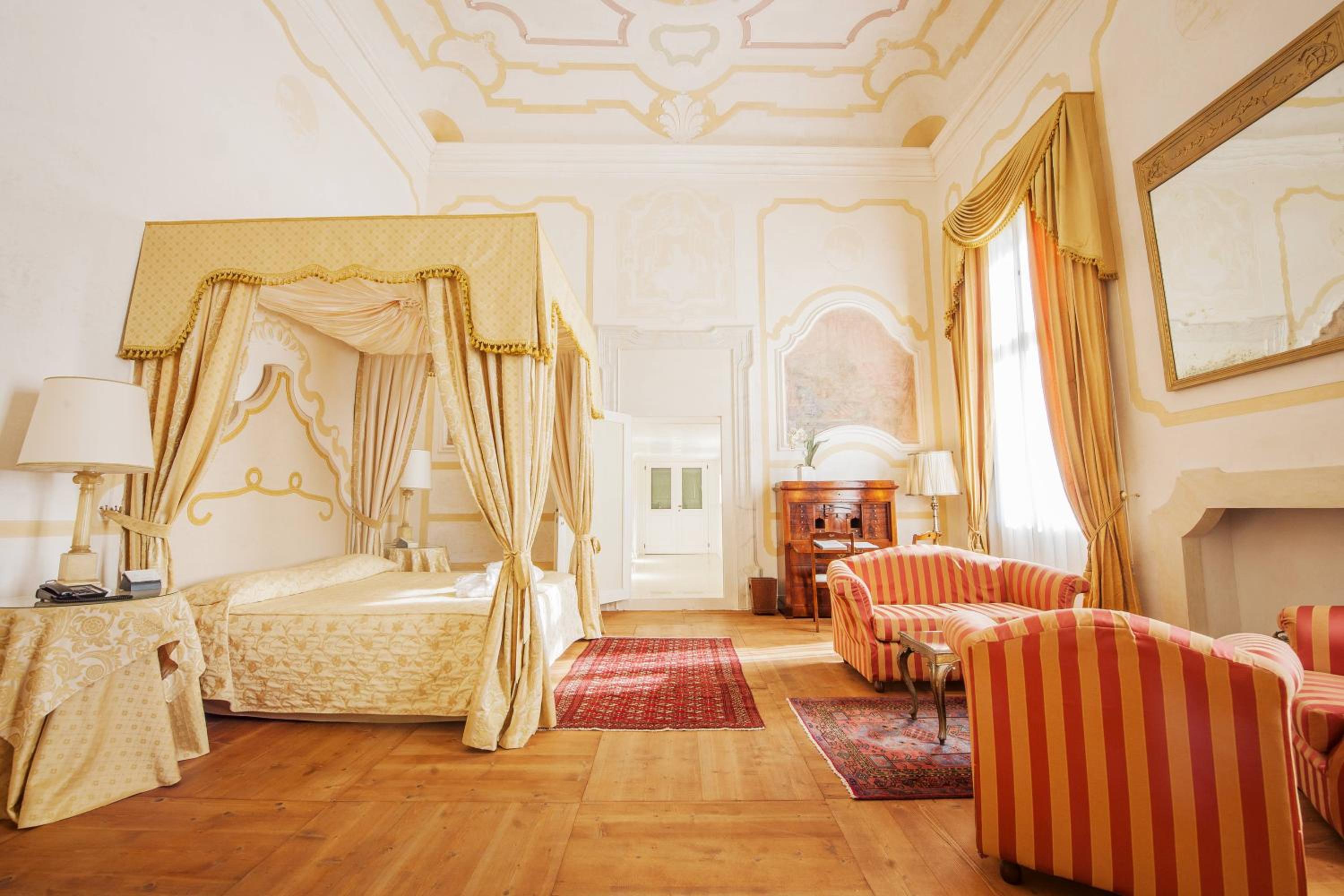 Presidential, Suite