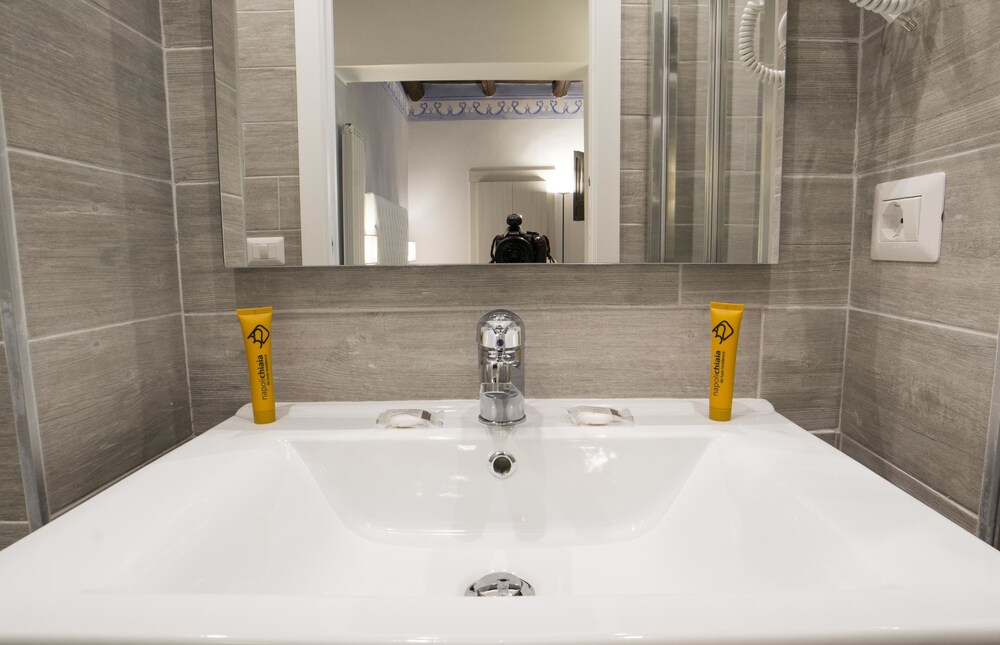 Morelli Suite 44/50