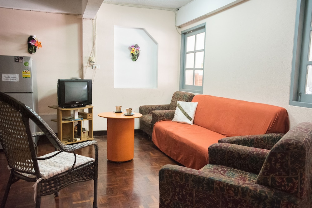 Dutch Guesthouse 13/29