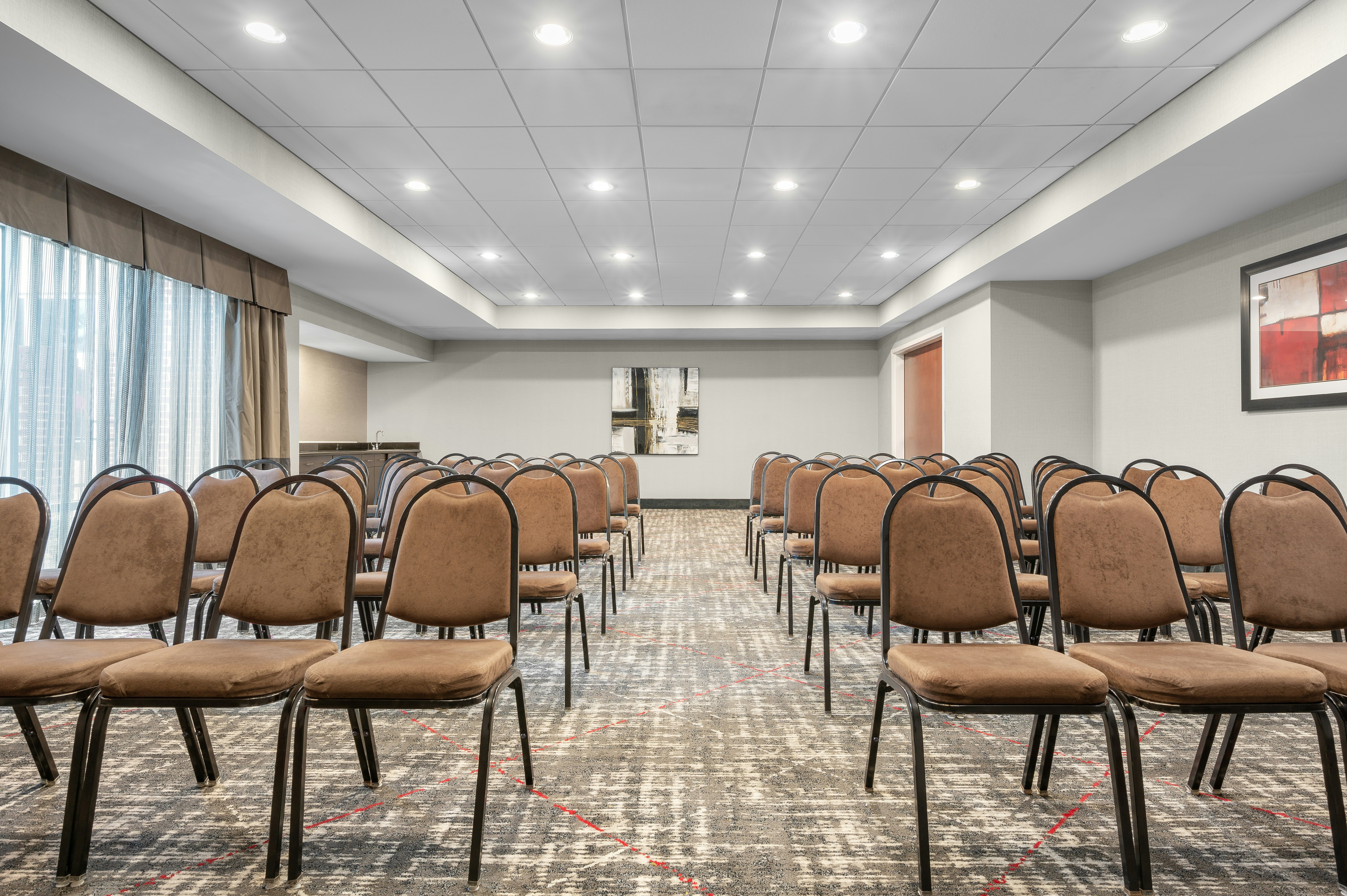 Hampton Inn Atlanta Mcdonough 32/44