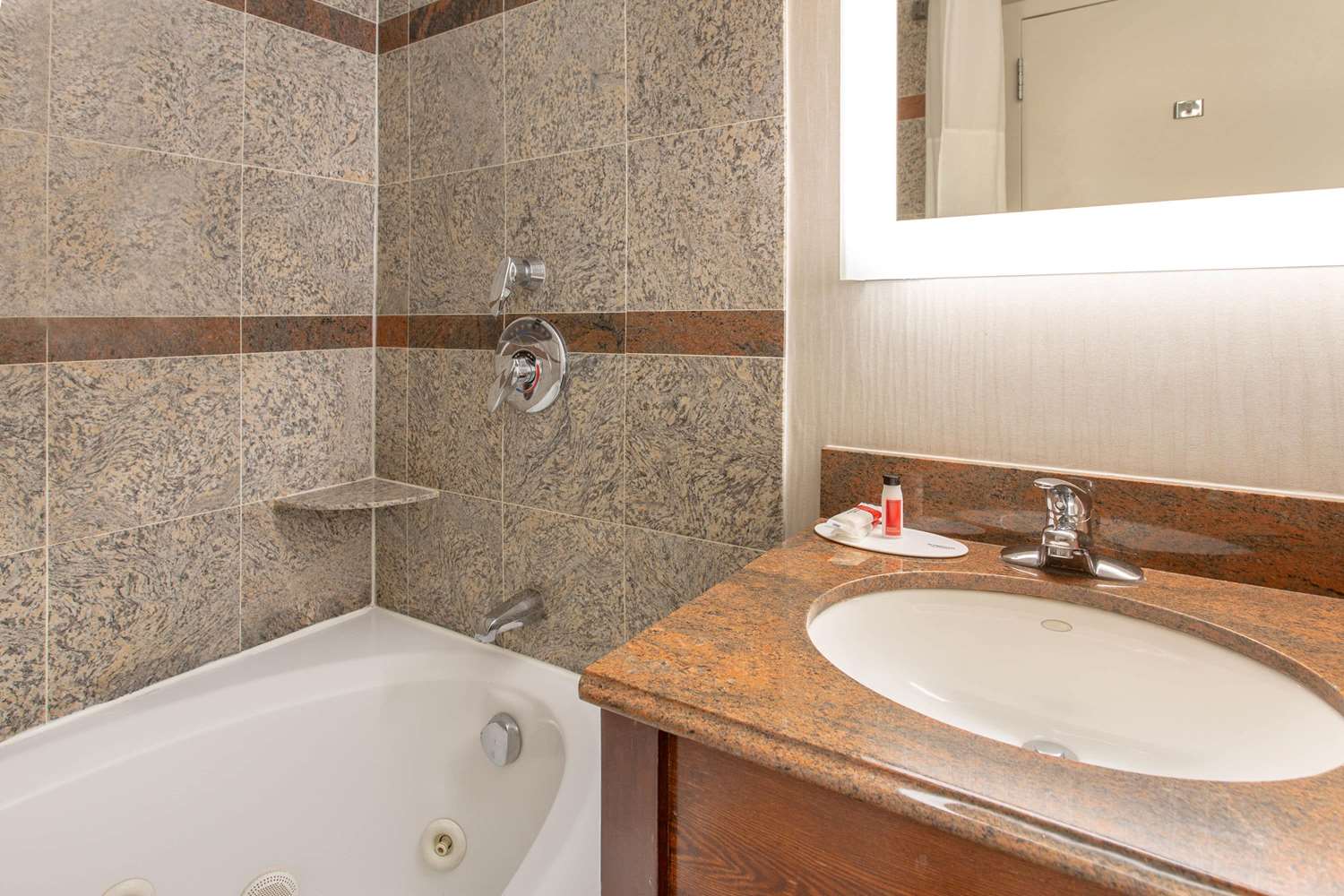 Days Inn by Wyndham Lanham Washington DC 36/40