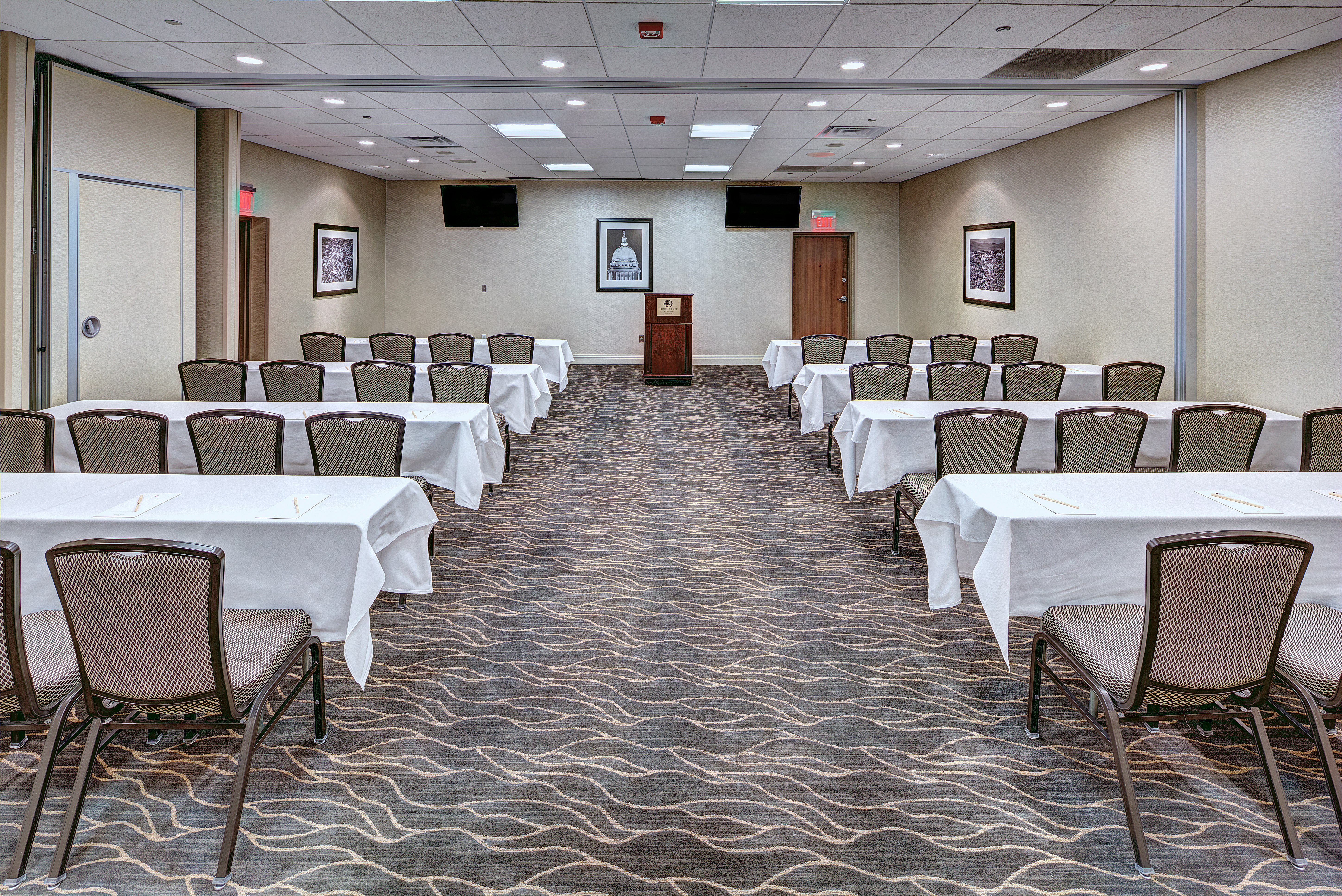 Doubletree By Hilton Madison Downtown 39/48