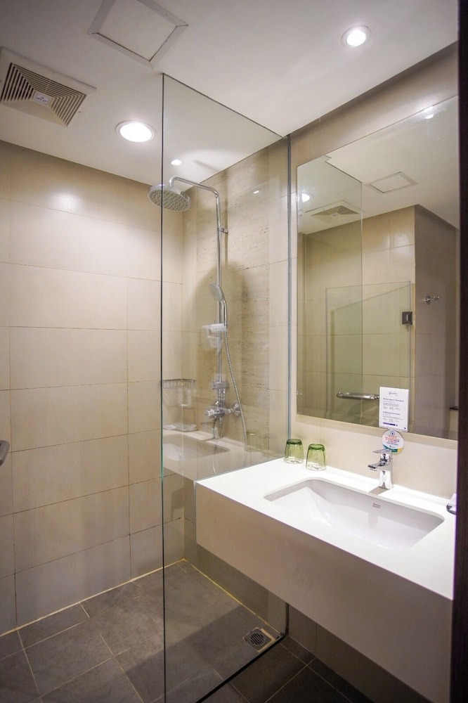 Vasaka Hotel Jakarta Managed by Dafam 48/50
