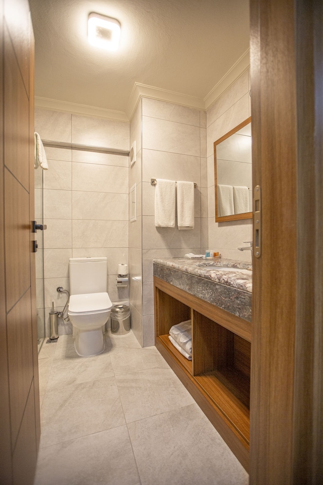 EFEHAN HOTEL 23/24