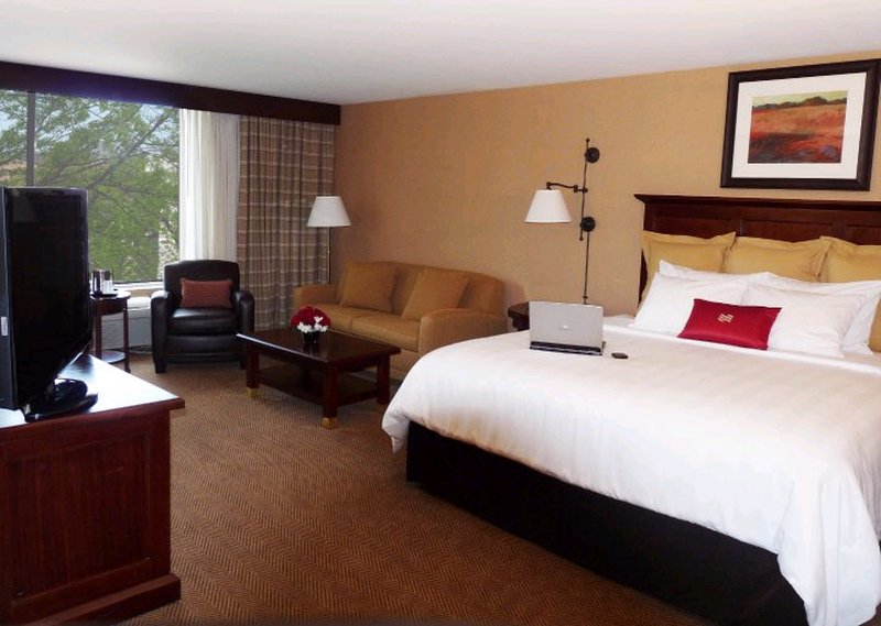 Ramada by Wyndham Cleveland Independence 18/56
