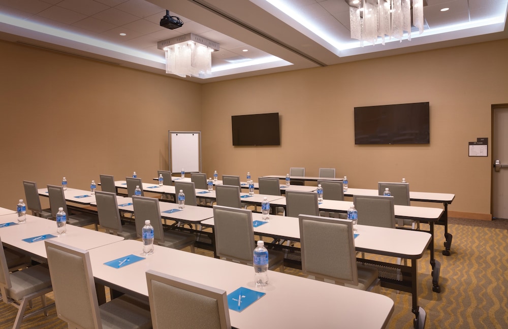 HYATT HOUSE AT ANAHEIM RESORT/CONVENTION CENTER 58/64