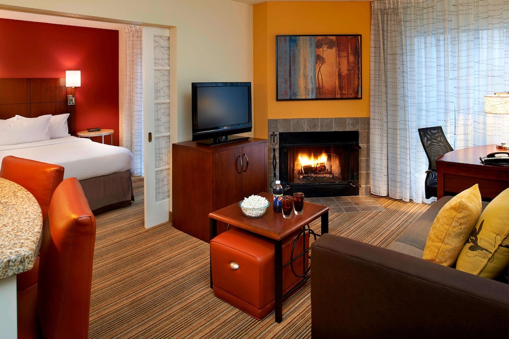Sonesta ES Suites Detroit Warren 7/38