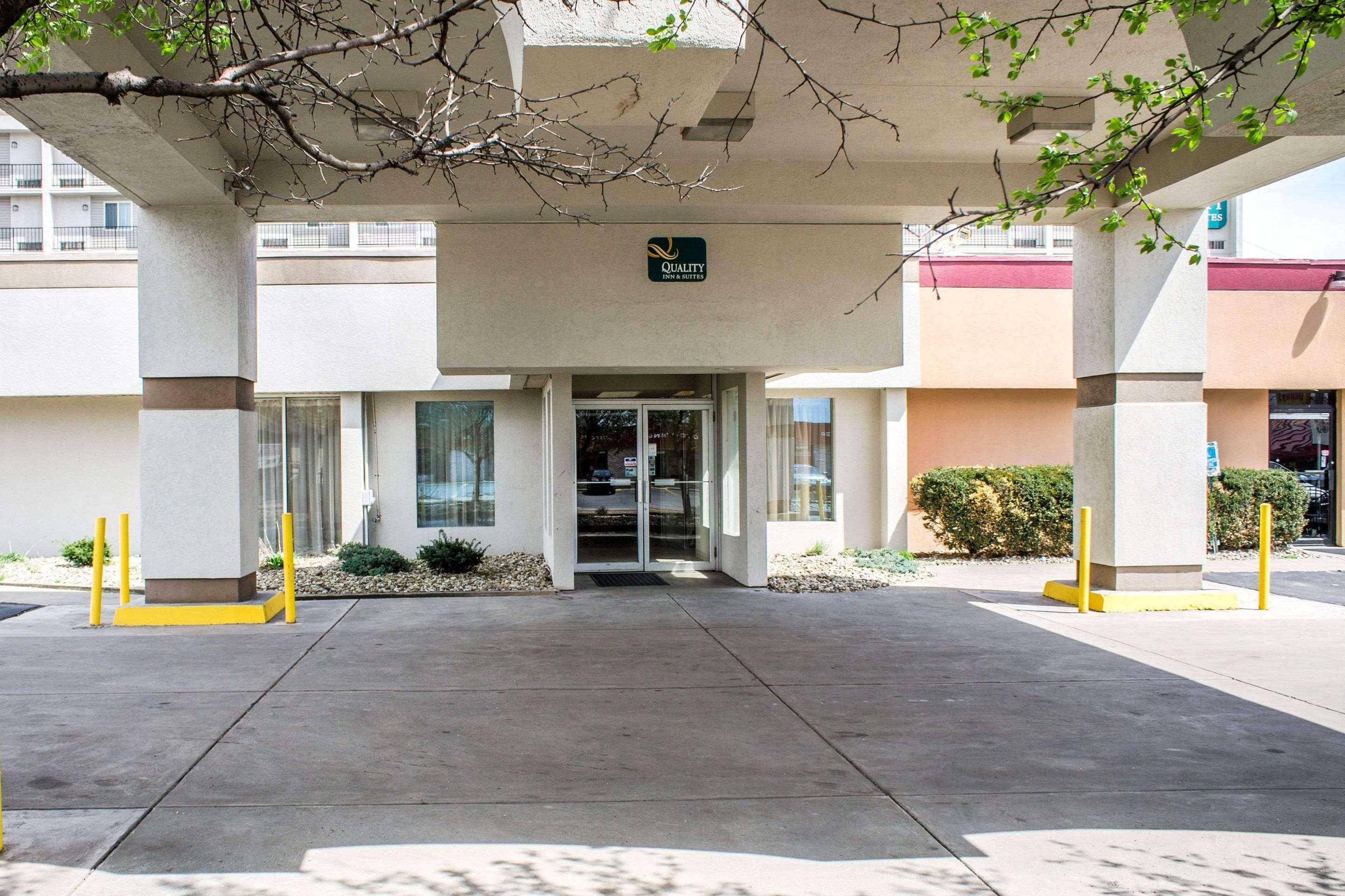 Rodeway Inn & Suites Youngstown 60/60