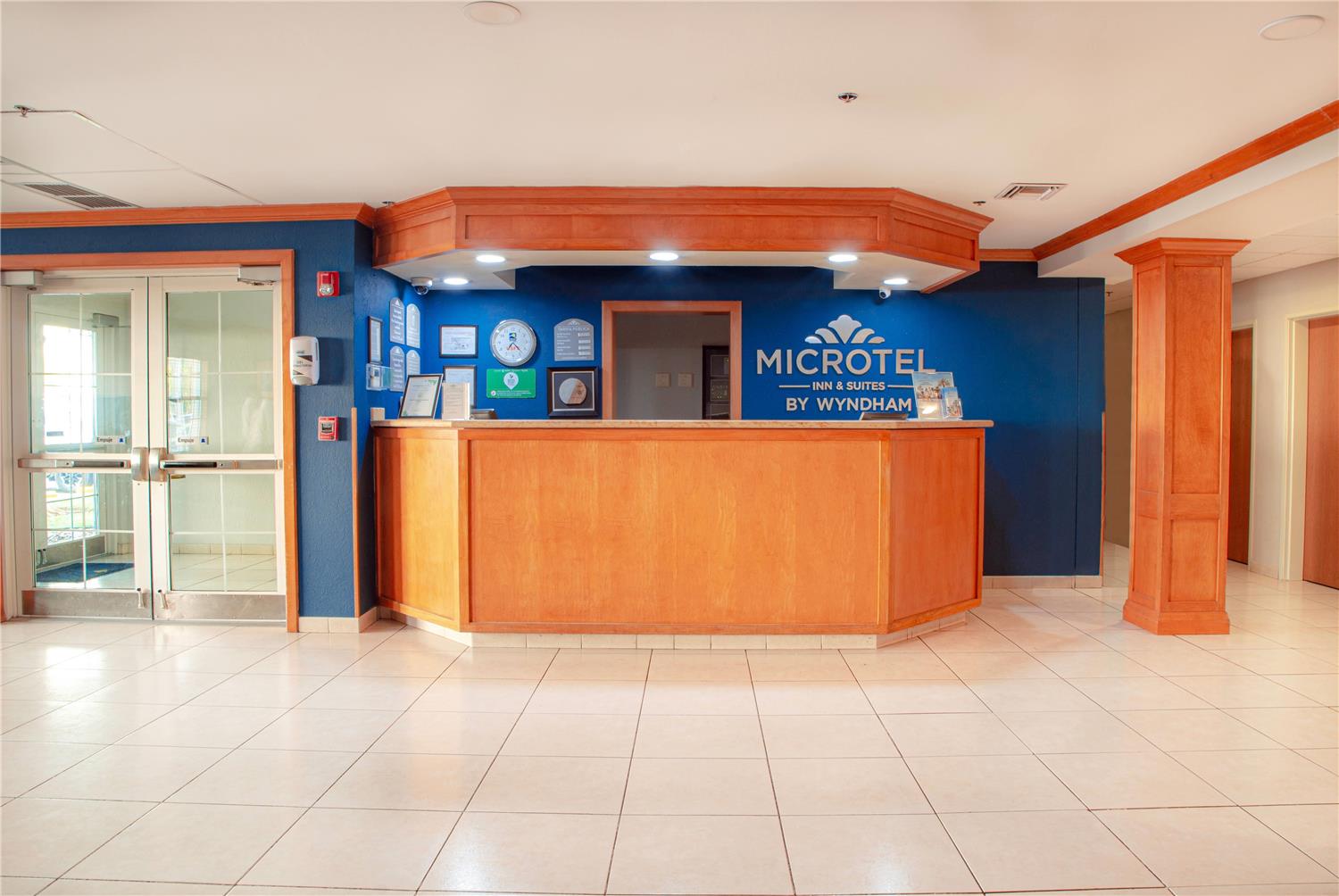 Microtel Inn & Suites by Wyndham Culiacan 1/56