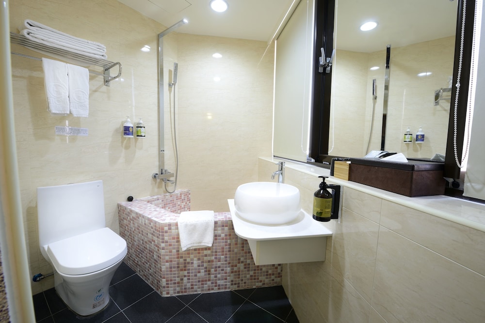 Ximen Hedo Hotel Kangding Taipei 67/69