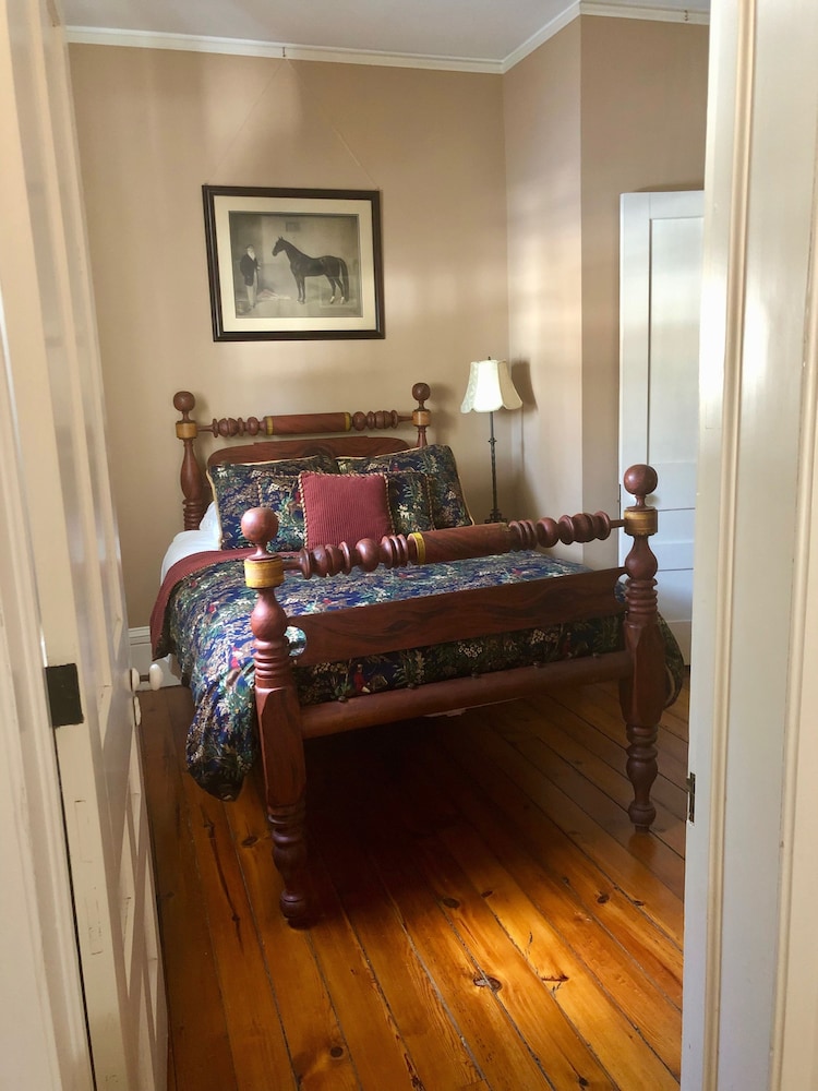 Oakcliff Bed and Breakfast 5/42