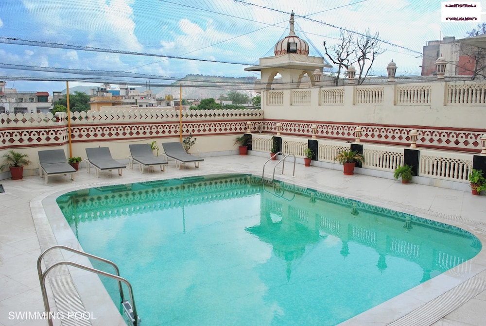 Fort Chandragupt Hotel 16/32