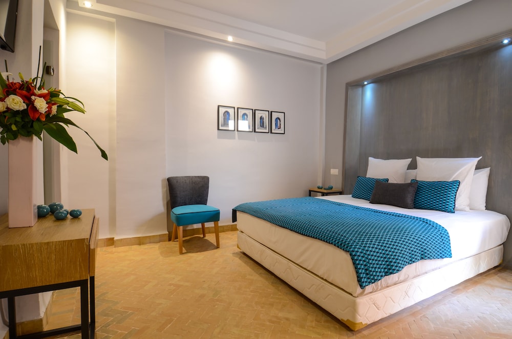 Riad Ayni 8/53