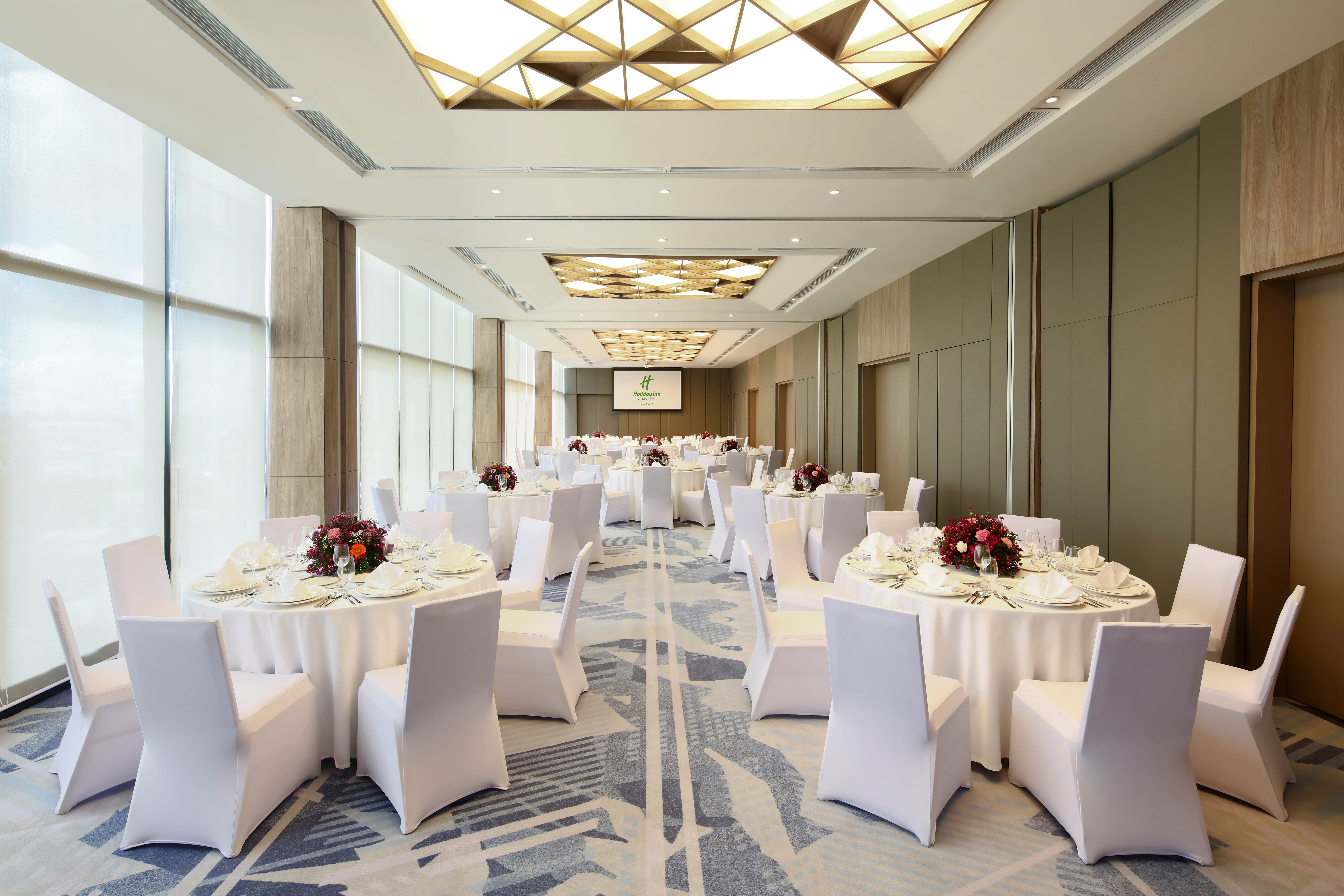 Holiday Inn CEBU CITY 68/69