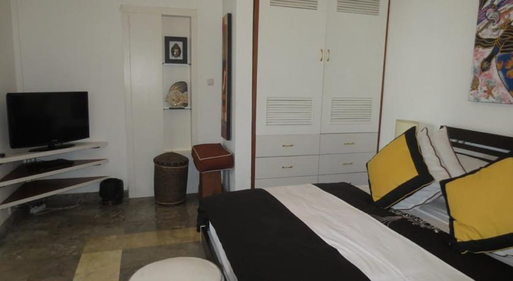 BALI COURT HOTEL AND APARTMENT 30/39